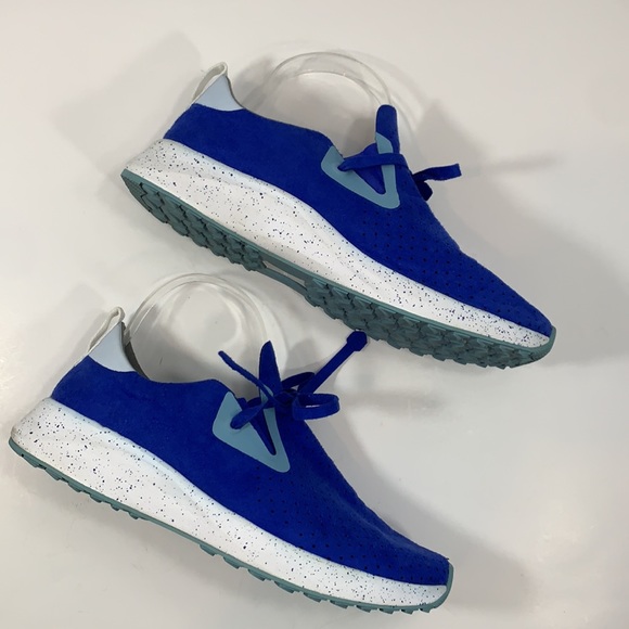 Native blue perforated pull on sneakers size 7 - Picture 5 of 8